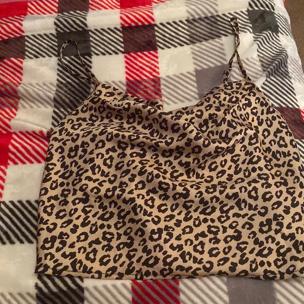 Leopard crop tank